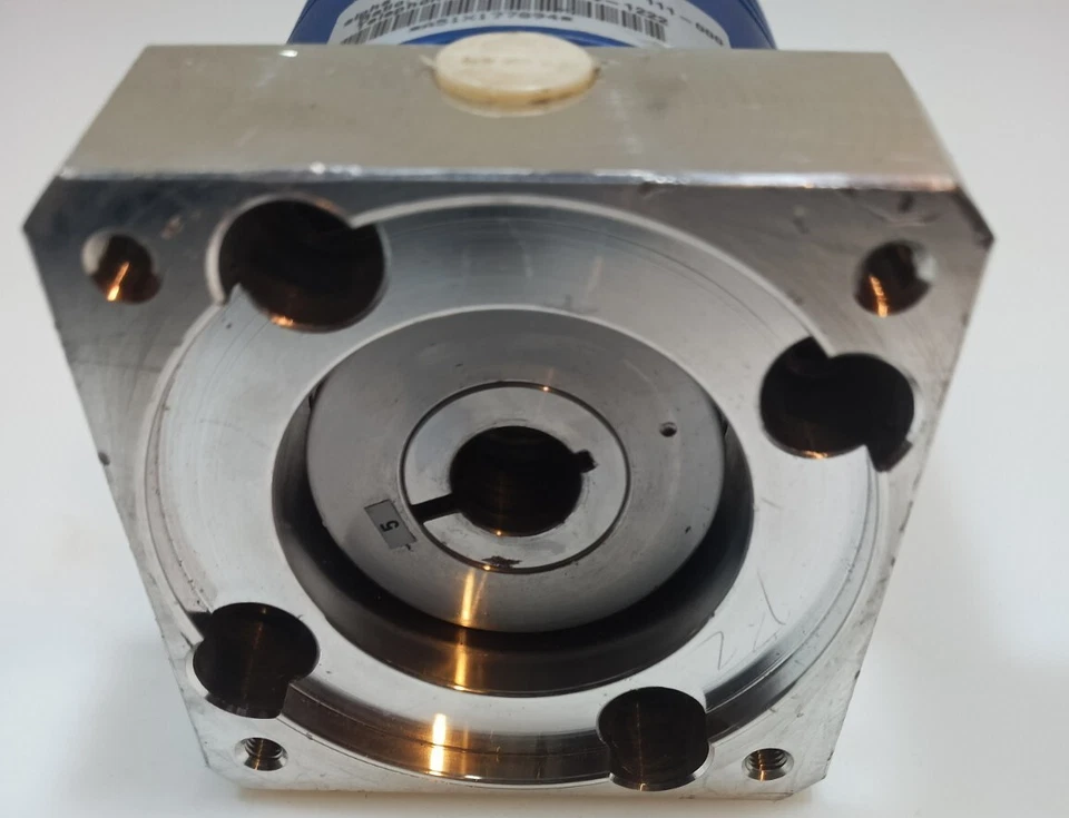 Cabezal de engranaje planetario WITTENSTEIN ALPHA LP 090-M01-5 -111-000. (Relación 5:1) Foto 3 de 4