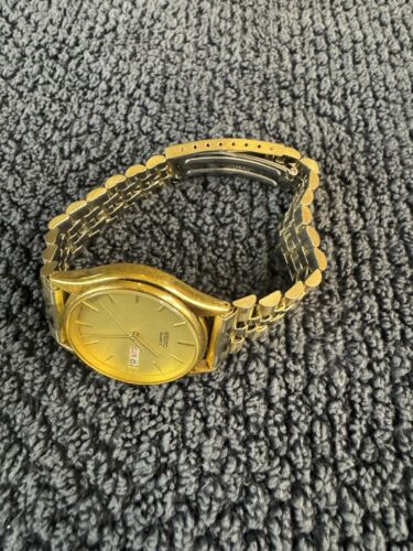 Vtg Seiko Watch Men 33mm Gold Tone Day Date Stretch Band 7N43-8A89 New Battery - Picture 4 of 6