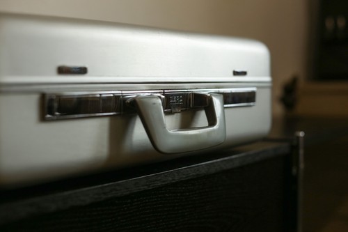 TRUE VINTAGE ZERO Halliburton klein Koffer Boardcase Aluminium 80er Made in USA - Picture 6 of 22