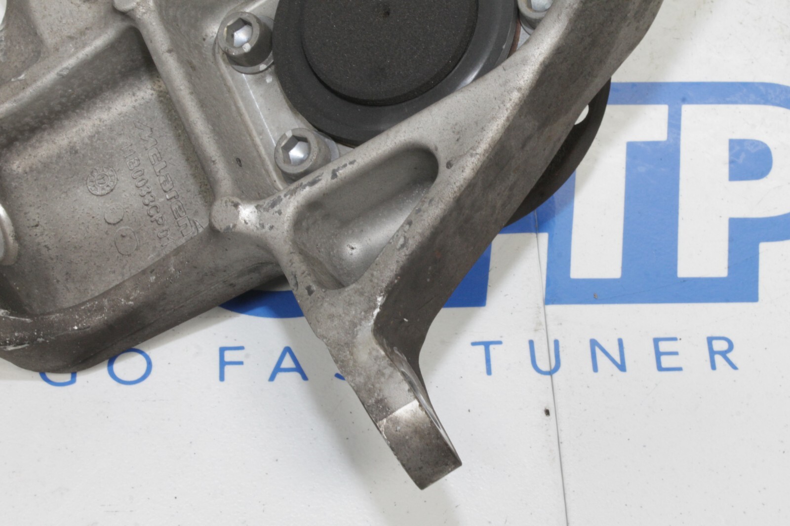 12-14 MCLAREN MP4-12C 12C 570 650 OEM LH DRIVERS FRONT HUB SPINDLE 11B0033CP