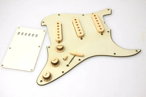 Aged ST-62' Pickguard Ass Green & 57/62' Small No.fits Fender Strat®US/Vint.Mex