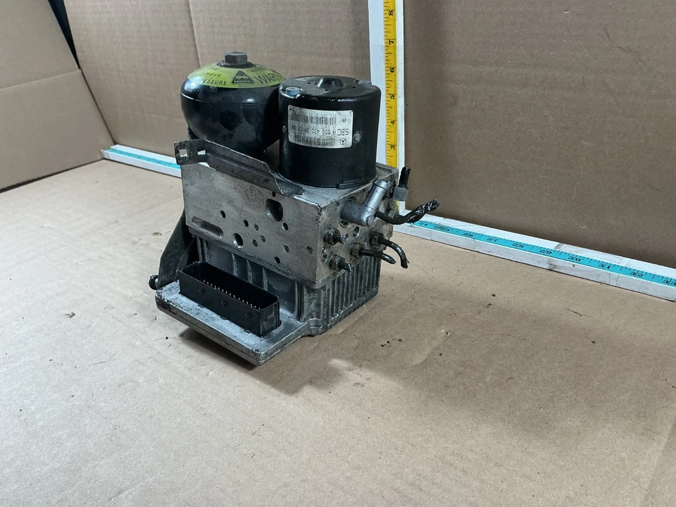 2003-2006 Mercedes-Benz E500 W211 ABS Anti Lock Brake Hydraulic Pump OEM - Image 3 of 4