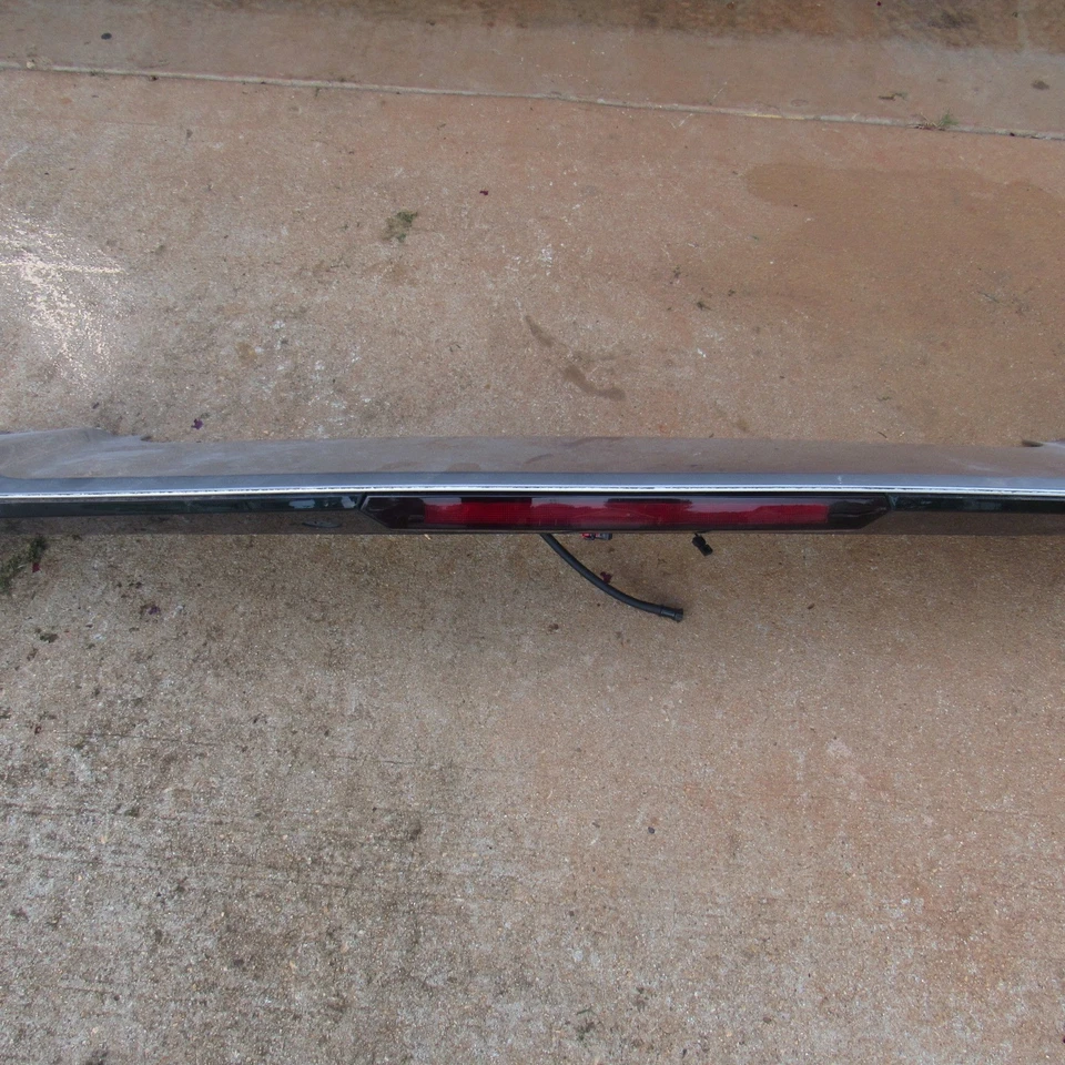 Alerón trasero Chevrolet Traverse 2018 2019 2020 2021 2022 2023 OEM 84303901 Foto 3 de 4