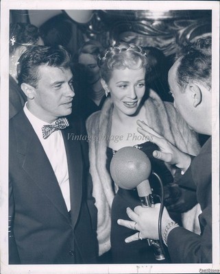 1957 Hollywood Joyce Holden Dok Stanford Social Event Historic Vintage Photo 7x9