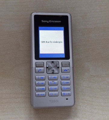 Sony Ericsson T250i silber geprüft, volle Funktion, Händler, Garantie, Mit Accu