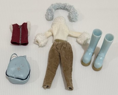 2003 Bratz MGA Wintertime Wonderland CLOE 1st Edition Clothes & Accessories