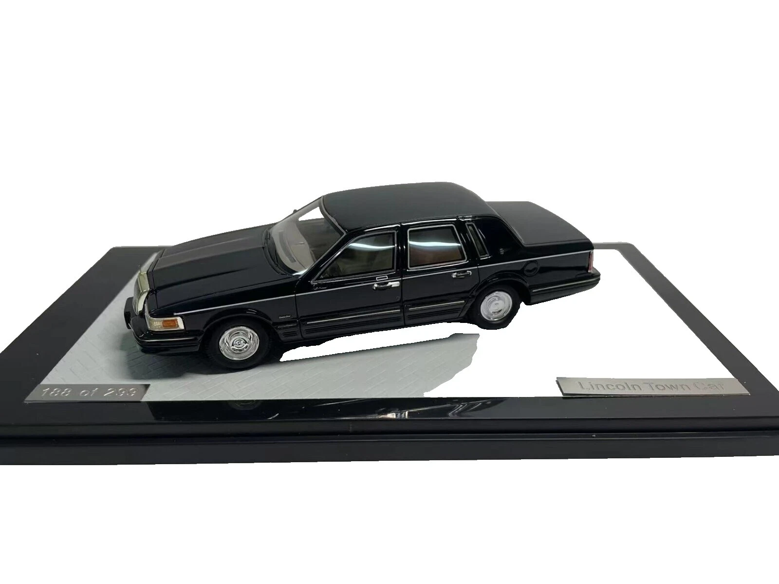 Lincoln 1:43 Contemporary Manufacture Diecast Cars, Trucks & Vans