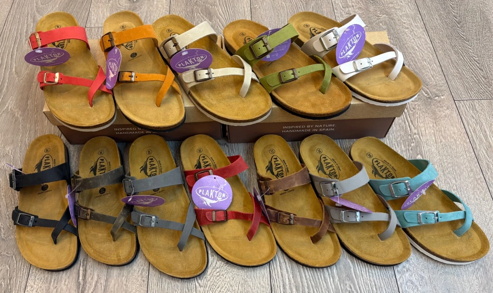 plakton savannah ladies toe loop sandal, leather, memory foam insole Bombay
Opens in a new window or
