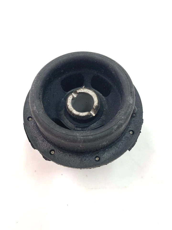 Nuevo aislador inferior de suspensión delantera OEM Chevy Impala nuevo 2000-2005 15240264 Foto 2 de 3