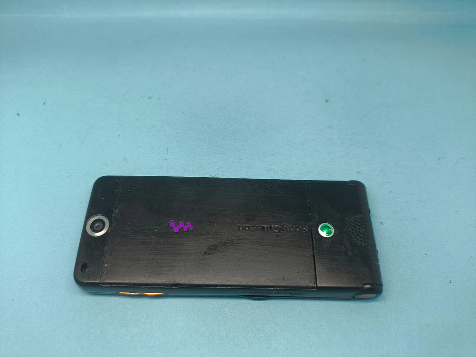 SONY ERICSSON W350i WALKMAN Unlocked MOBILE PHONE Good Condition - Image 4 of 4