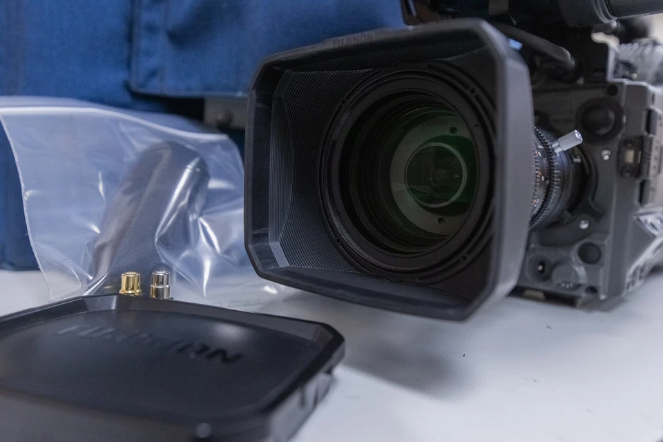 Sony DVCam DSR-300A Pro Video Camera Camcorder w/ Fujifilm Lens - 475 Hours - Image 3 of 4