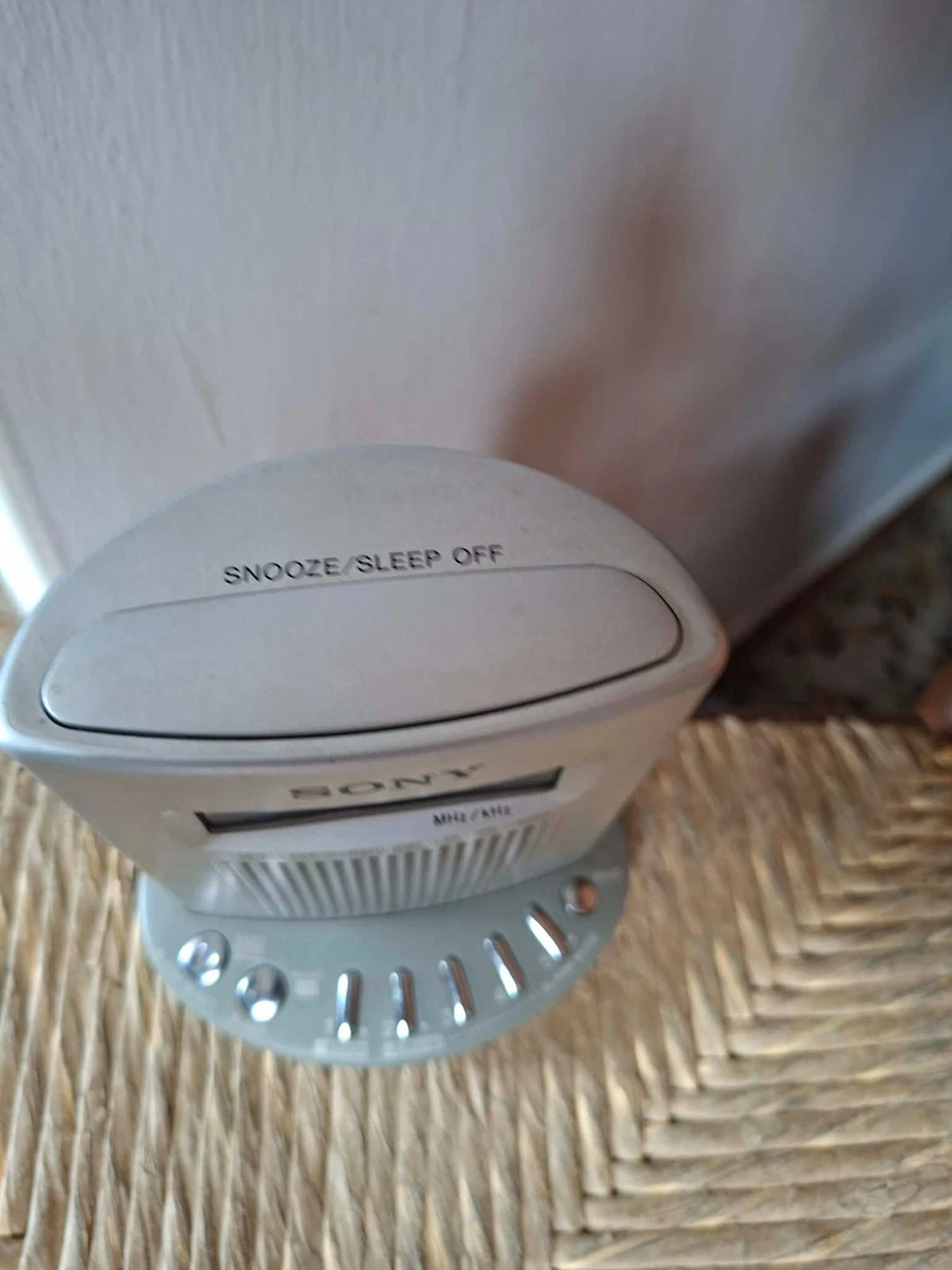 Radio reloj despertador Sony ICF-C713