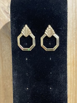 Vintage 14k Yellow Gold Hexagon Earrings Shell Fan Etched Studs