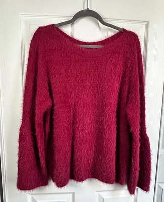 LC Lauren Conrad Women's XL Red Bell Sleeve Fuzzy Eyelash Knit Boatneck Sweater