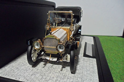 PACKARD VICTORIA MODEL 1-48 1912 + vitrine 1/24 FRANKLIN MINT