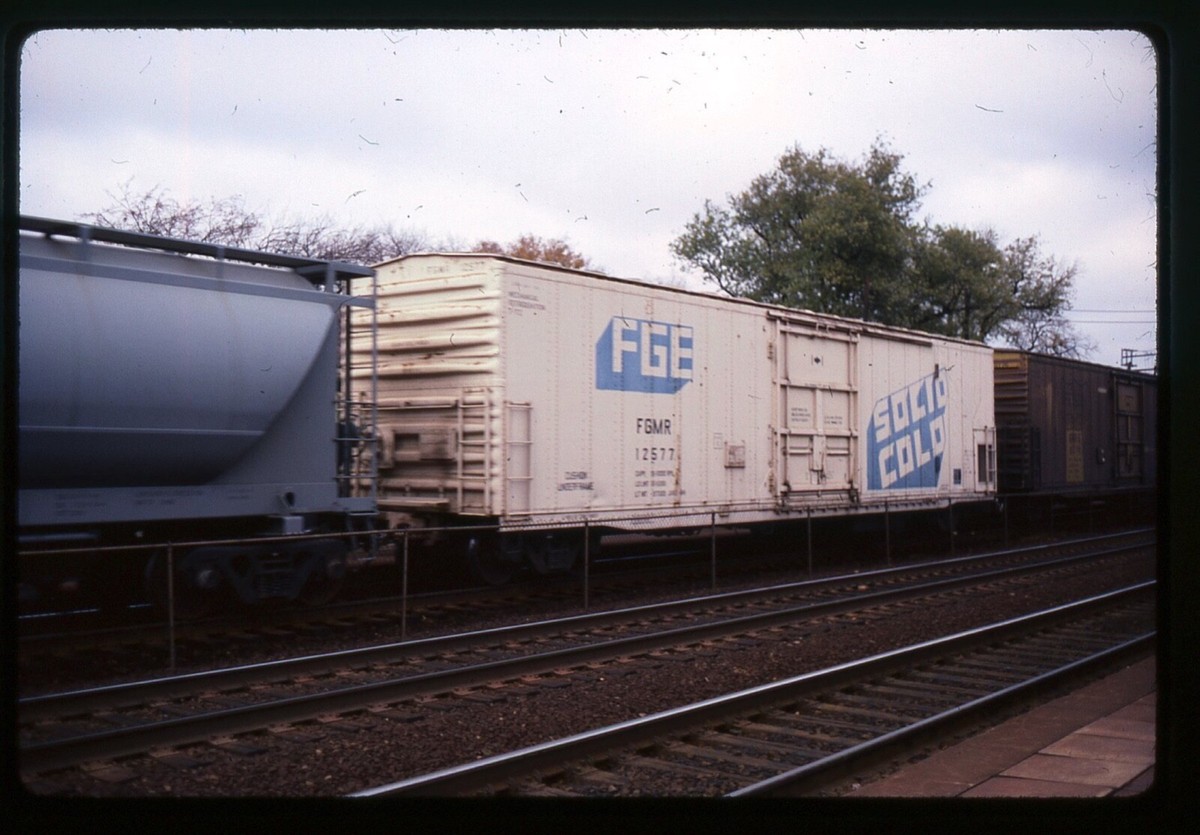 Railroad Slide - FGMR FGE #12577 Solid Cold Box Car 1987 Hinsdale