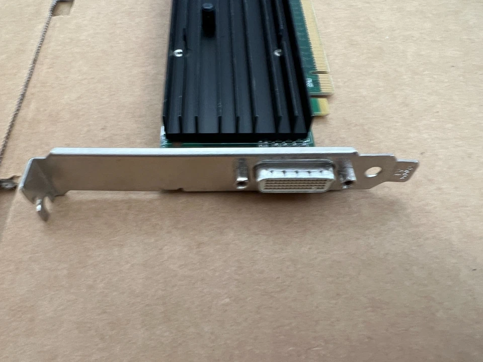 DELL NVIDIA QUADRO NVS 290 TW212 256MB DDR2 PCIE X16 VIDEO CARD  A3-12 - Image 3 of 4
