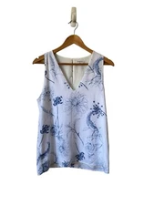 Aritzia Babaton Maddox Blouse Flowly V Neck Sleeveless Size M Hand drawn Print