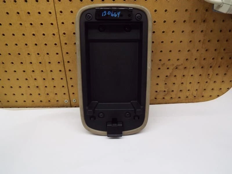 99 MAZDA 626 CONSOLE 114923 - Изображение 2 из 3