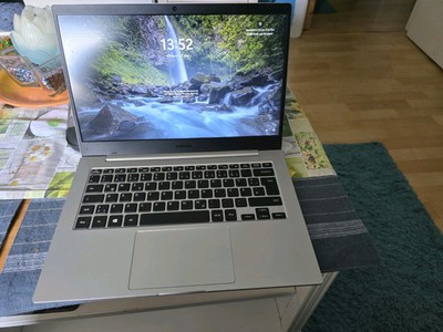 Samsung Galaxy Book Go 14 Zoll (128GB eUFS, Qualcomm Snapdragon 7c 2. Gen, 2,55