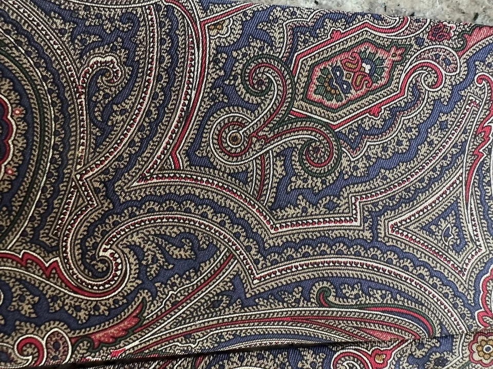 Corbata vintage 100 % seda cachemira para habitación club hecha a mano en EE. UU., impresa en Italia Foto 2 de 4