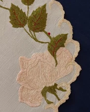 Vintage Society Silk Linen Center Doily Embroidered Roses Runner Pink