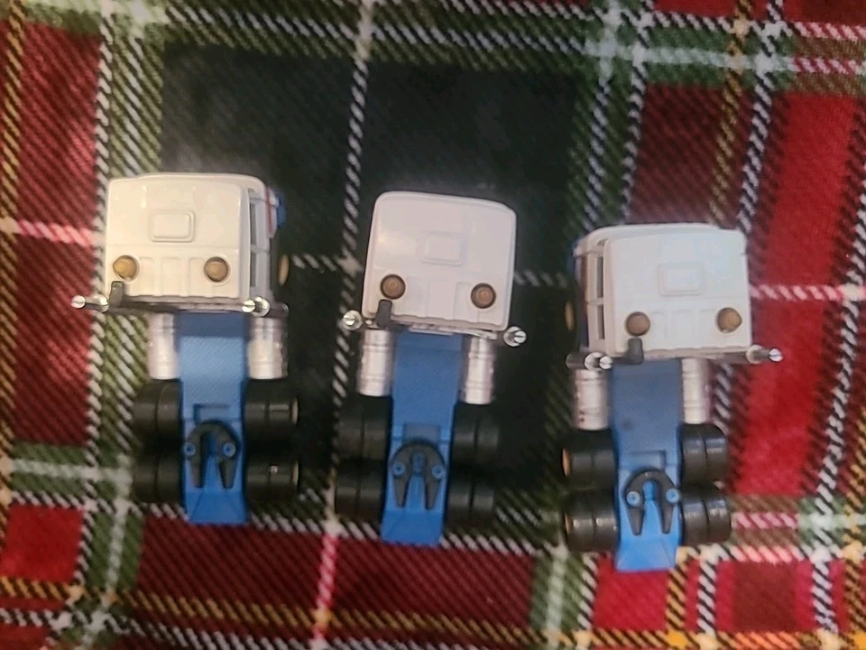 Lot Of Three 1988 Matchbox IVECO Trucks - Image 2 of 4