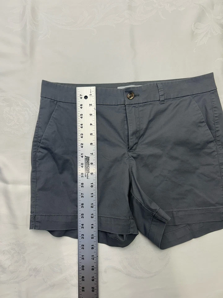 Pantalones cortos informales Old Navy de tiro medio grises para mujer, talla 12.  3O Foto 3 de 4