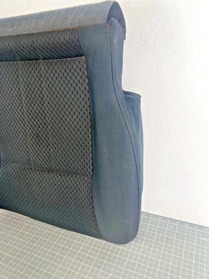 2001 2002 2003 2004 NISSAN XTERRA - Driver FRONT SEAT Bottom Section Gray - Image 4 of 4