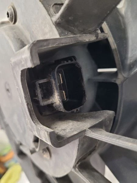 Chevrolet Equinox 2010-2017 conjunto de ventilador de radiador motor 25952785 Foto 2 de 4