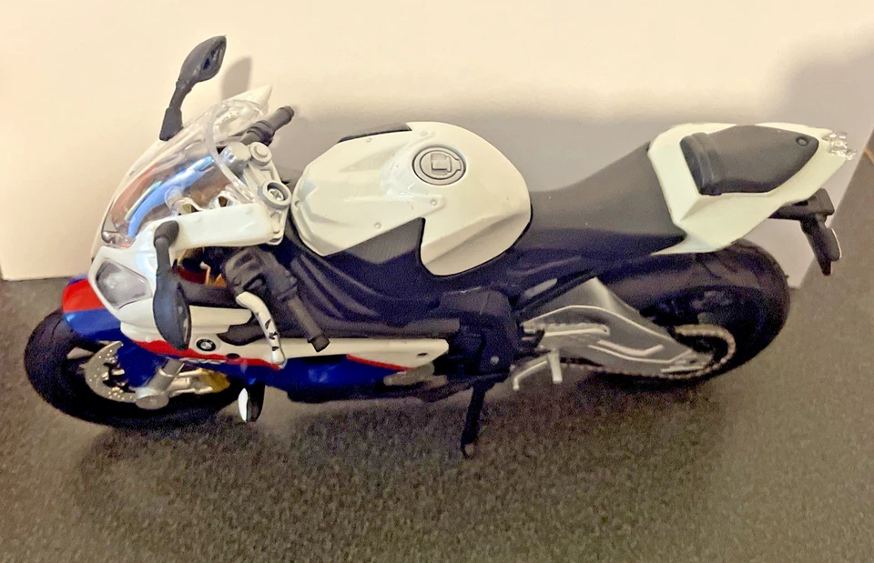 MAISTO 2011 2012 BMW S1000RR S1000 RR MOTO MOTO 1/12 BLANCO Foto 2 de 4