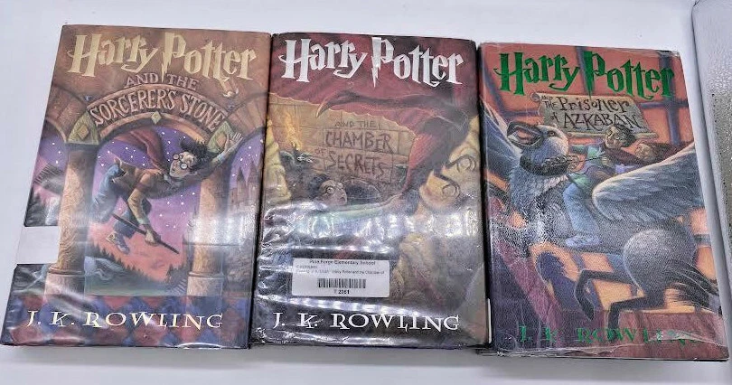 Harry Potter Hardcover Set First Edition 1-7 Set J.K. Rowling 1998 Used Library. Foto 2 de 4