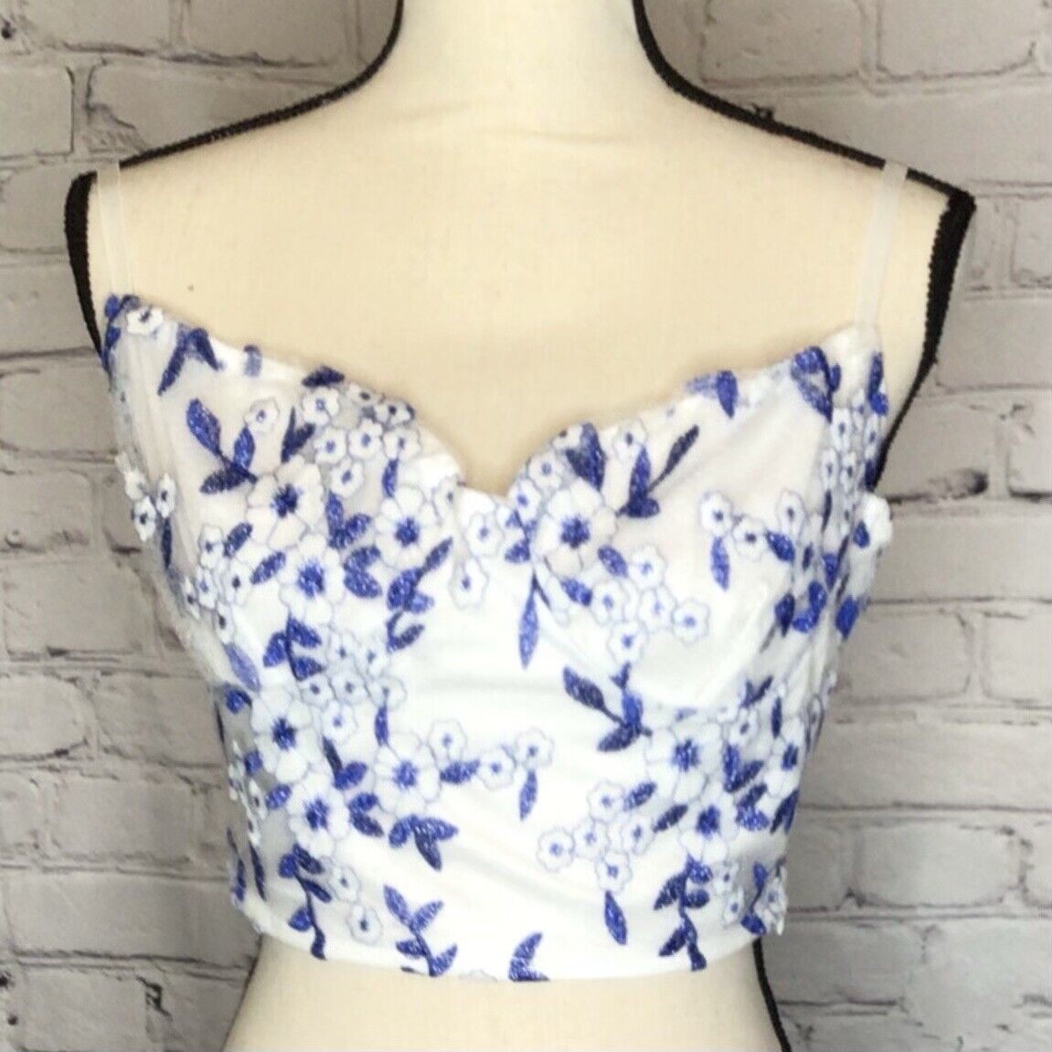 SHEIN Blue Metallic and White Floral Embroidered … - image 2
