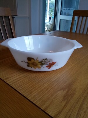 Vintage JAJ Pyrex Autumn Glory Servier Auflaufform. Ohne Deckel. 22 cm Durchmesser