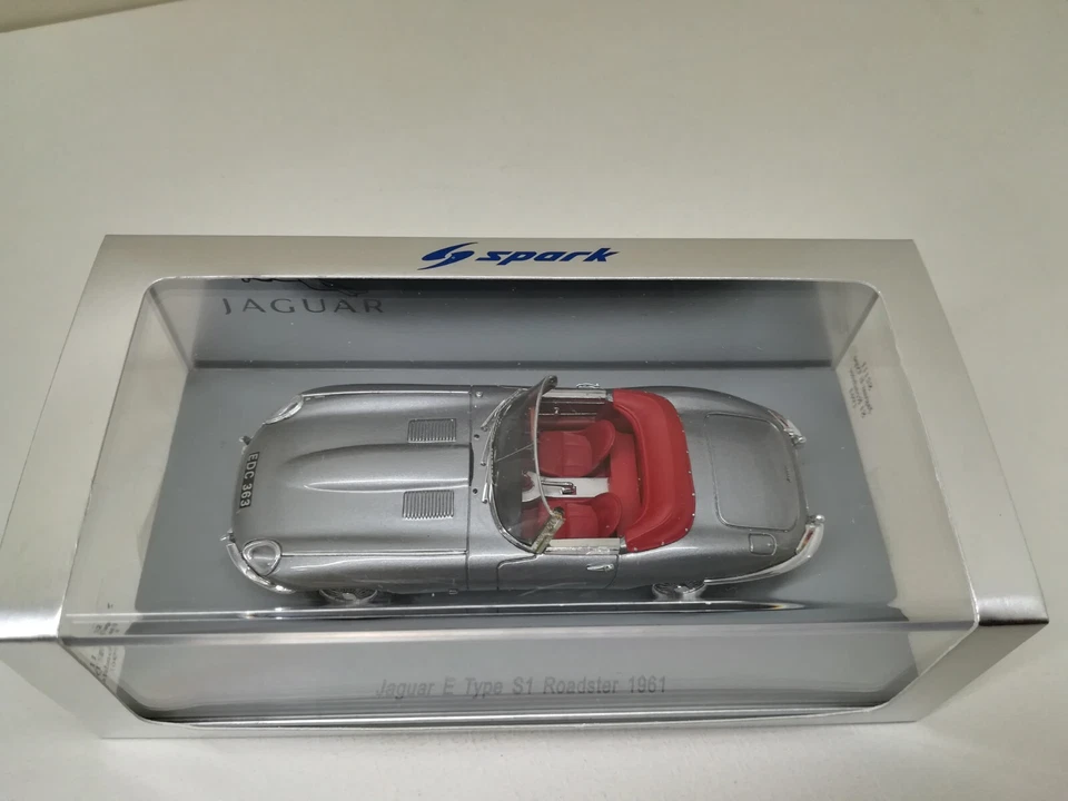 JAGUAR E Type 1° serie spider - 1961 - SPARK 1:43 - Immagine 2 di 4