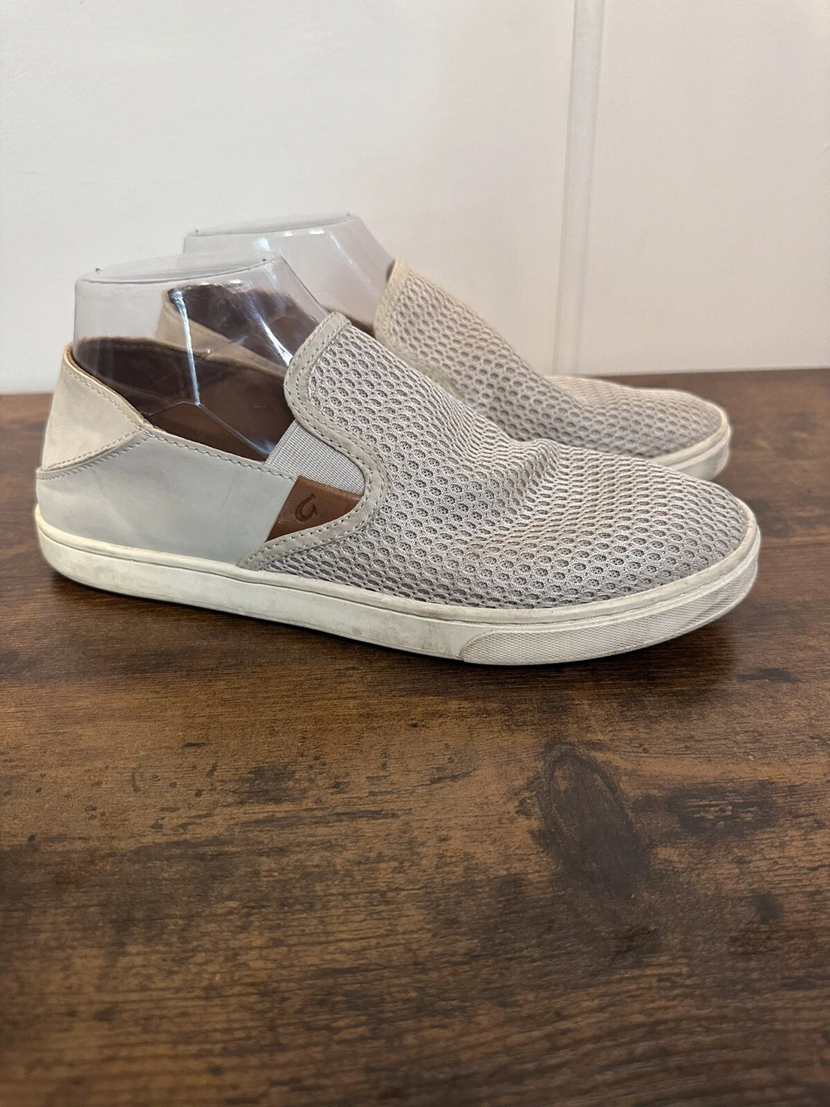 OluKai Pehuea Mesh Slip On Shoes Womens Size 8.5 Beige Lightweight Sneaker