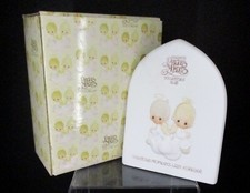Precious Moments Collector's Club Membership Plaque W/ Box 1982 Dimensional
