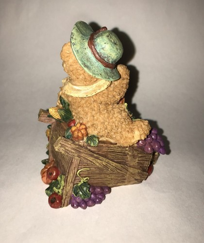 K's Collection Fancy Bears Harvest Wheelbarrow Grapes Pumpkins Resin Figurine - Picture 2 of 4