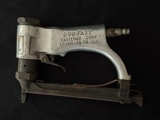 Vintage Duo-Fast Model DW-5018 air pneumatic Upholstery Stapler WORKS GREAT!