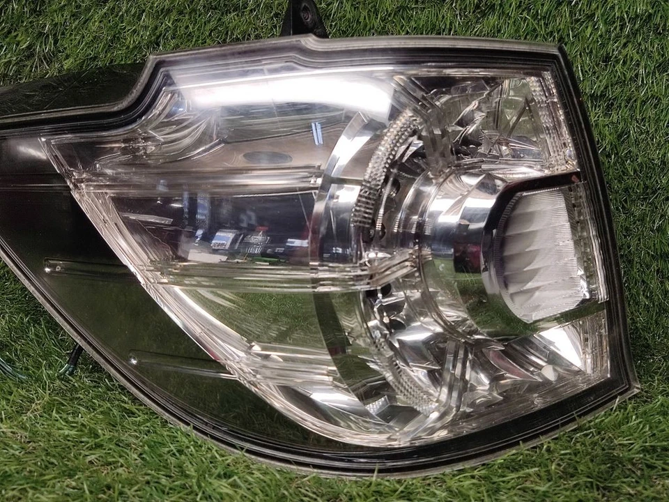 Mazda MPV 2007 Left Tail Light Rear Lamp L20651160 DTR64533 - Image 4 of 4