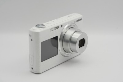 Samsung DV180F Digitalkamera CCD 16.2MP 5X Wi-Fi Dual Screen Selfie Vlog