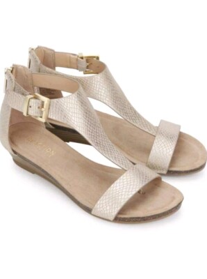 Kenneth Cole Women's Sz Reaction Great Gal T-Strap Wedge Gold Sandals  NEW