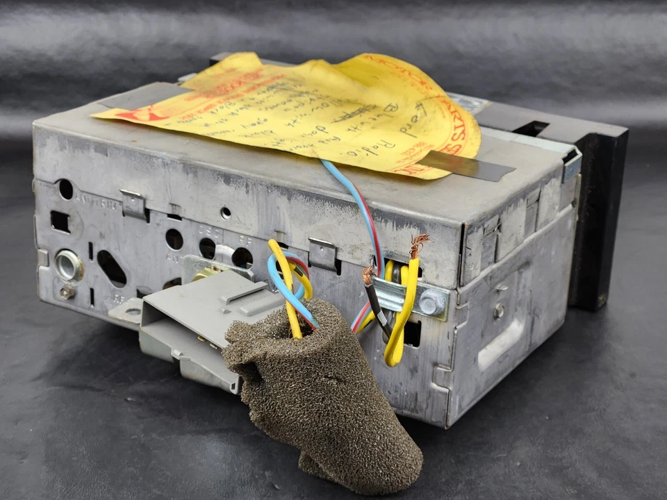 Ford Escort 1985 86 Exp Mercury Lynx pulsador radio AM E67F-18806-AA SIN PROBAR Foto 3 de 4