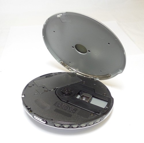 Vintage Panasonic Slim Portable CD / MP3 Player (SL-CT710P-S) - Picture 3 of 3