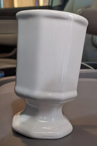 Pfaltzgraff Heritage Pedestal Coffee Mug Footed White 10 oz Cup Tea