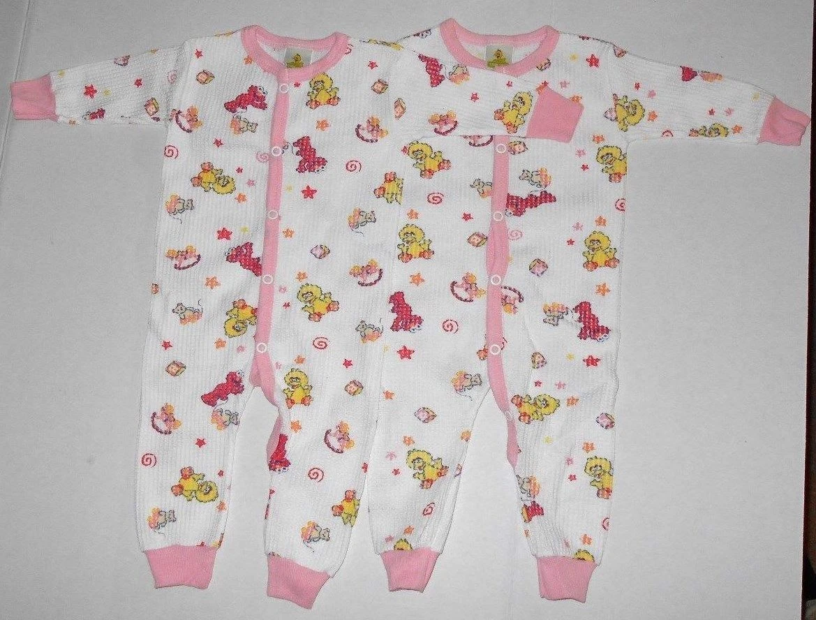 Vintage Rare Baby Girl Sesame Pink Red White 2 Footless Sleepers