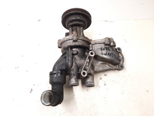 Wasserpumpe Kühlmittelpumpe Gehäuse VW Golf 2 Ford Galaxy 037121031