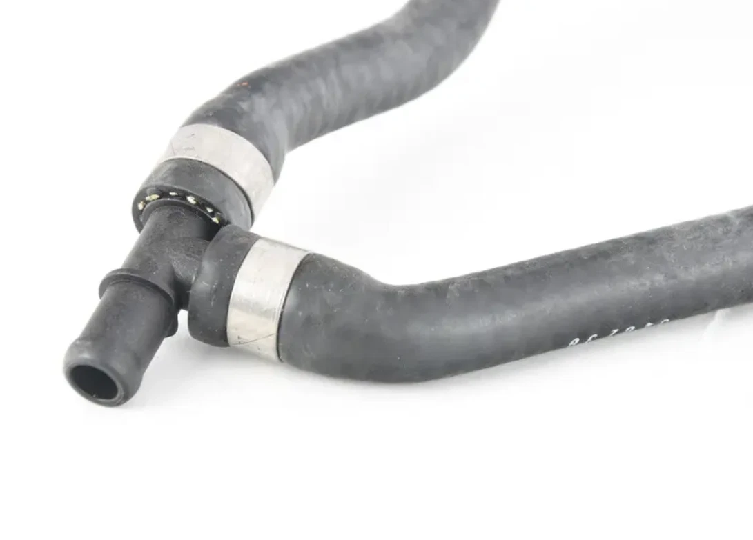 BMW 6 F06 Engine Coolant Recovery Tank Hose 7599571 17127599571 