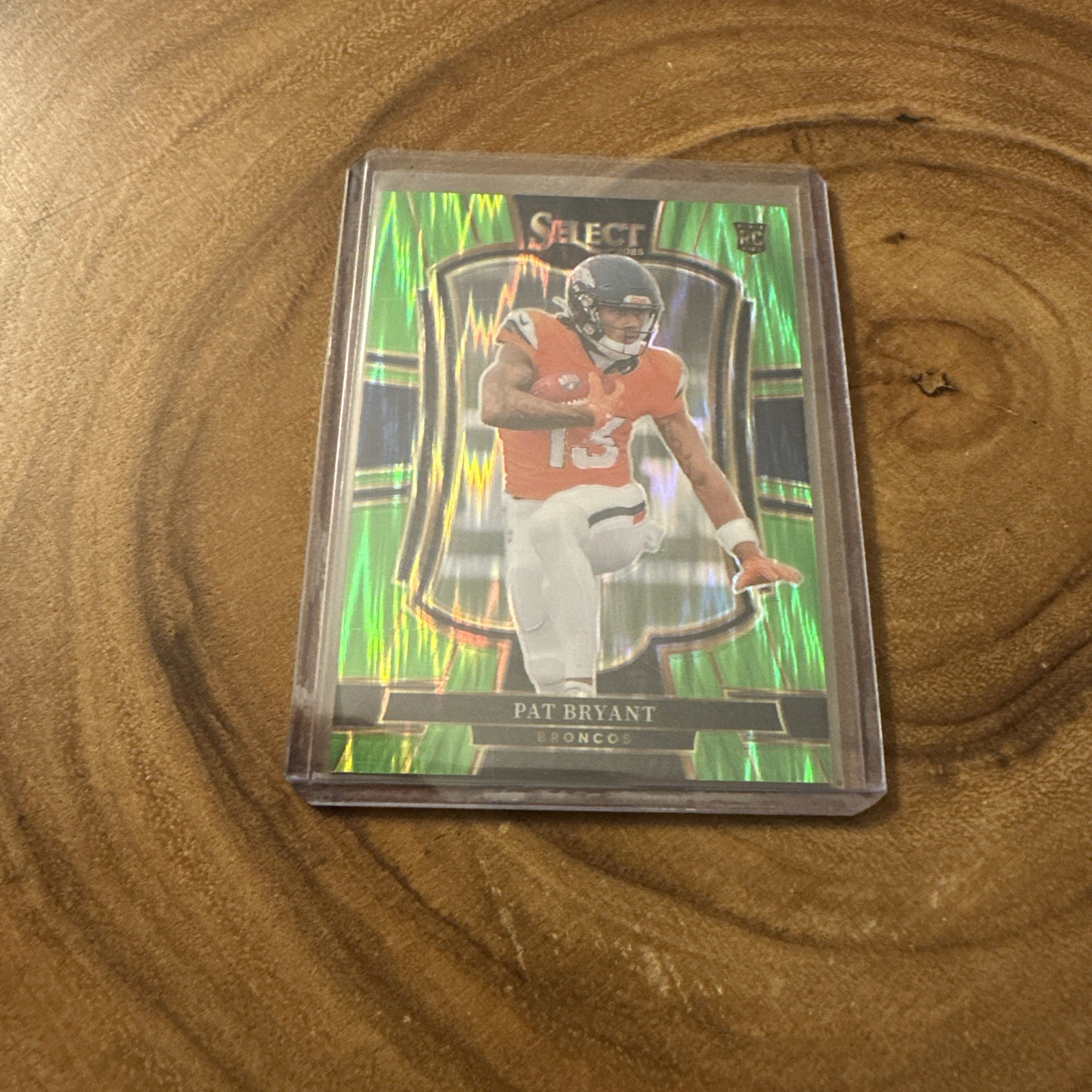 2025 Panini Select Premier Level Pat Bryant #112 Neon Green Shock Prizm 569/699