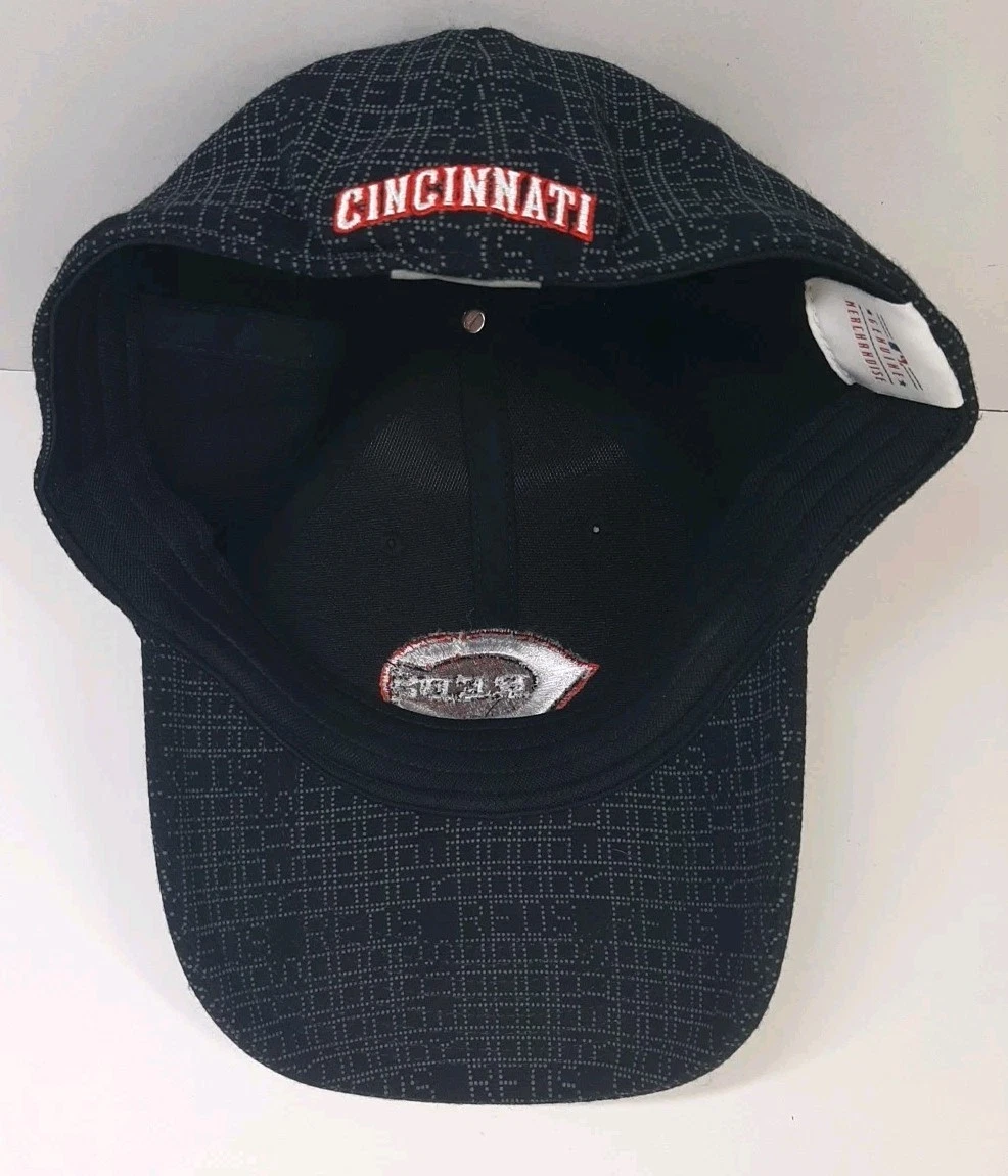 Cincinnati Reds Mens (Elastic Band) OSFM Baseball Ball Cap Hat Black AOP